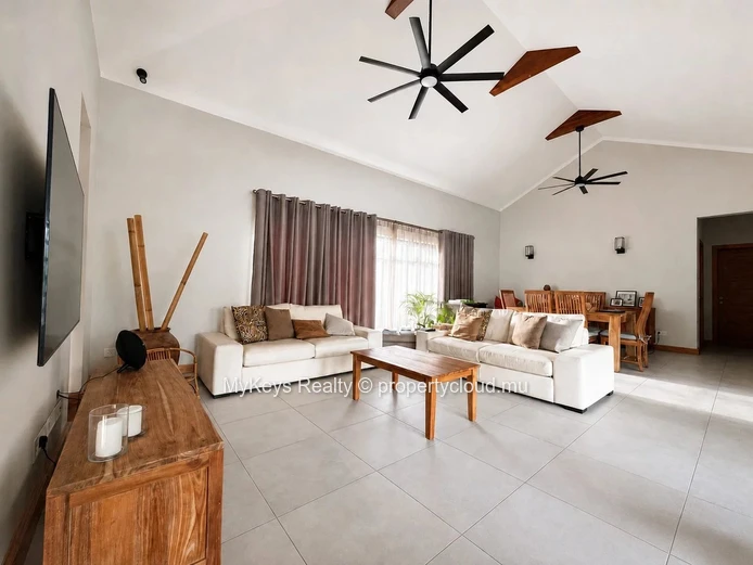3-Bedroom Contemporary Villa – Tamarin