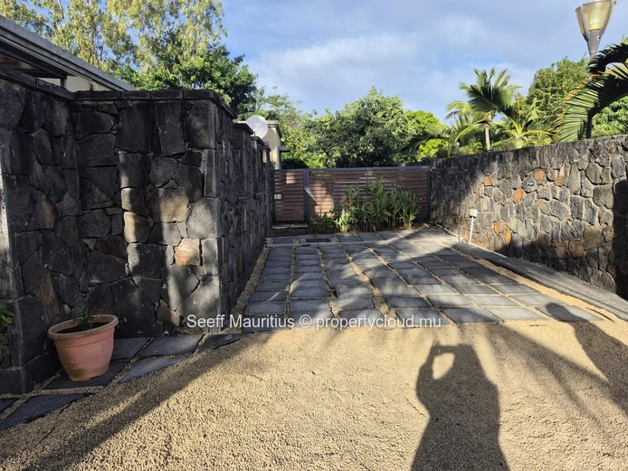 Charming Family Villa Near Azuri