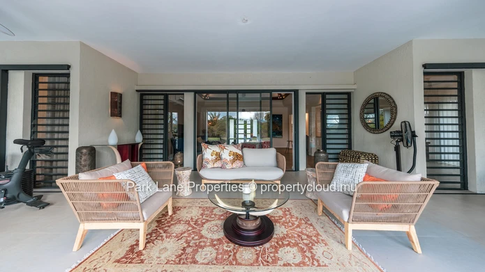 Single-storey luxury villa within the Tamarina Golf Estate, Tamarin