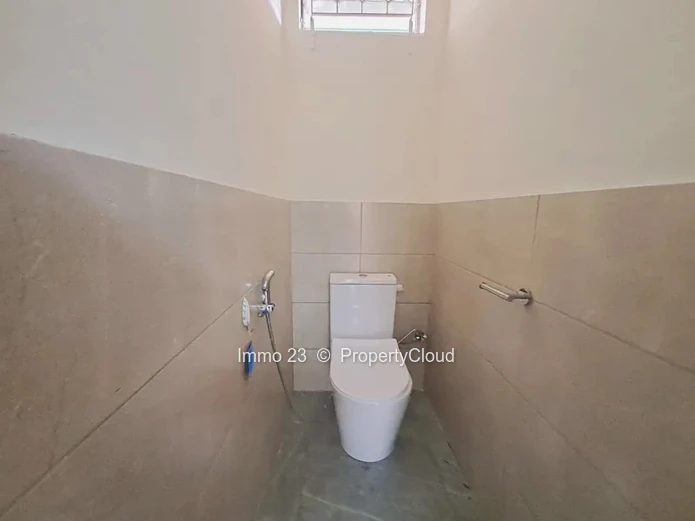 Houses / Villas - 4 bedrooms - Curepipe
