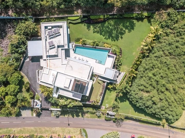 5 Bedroom Villa