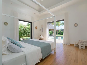 4 Bedroom Villa