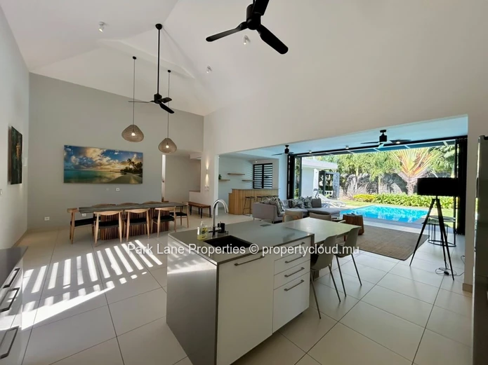 **Luxury Villa in an Exclusive Grand Baie Residence**
