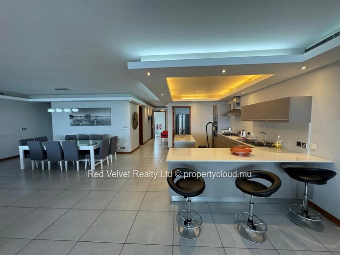 Penthouse en bord de mer à louer à Trou aux Biches | 3 chambres en suite | Grande terrasse