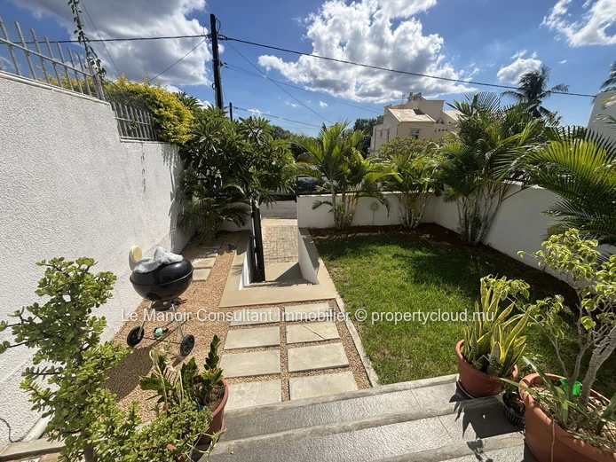 Appartement meublé 2 chambres à louer à Albion avec jardin