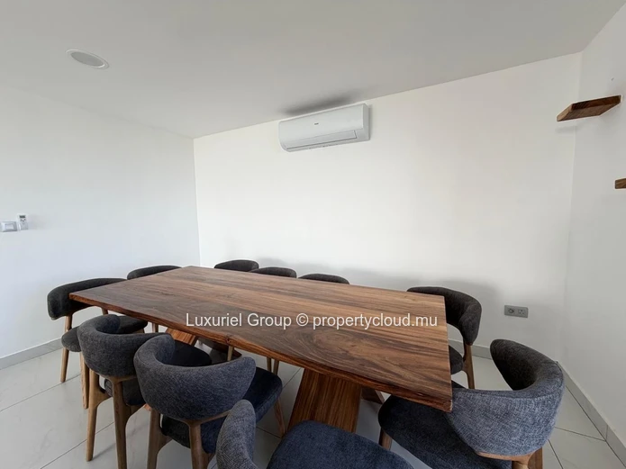 Beautiful Penthouse For Rent In Grand Baie – Stunning Views & Private Rooftop Pool