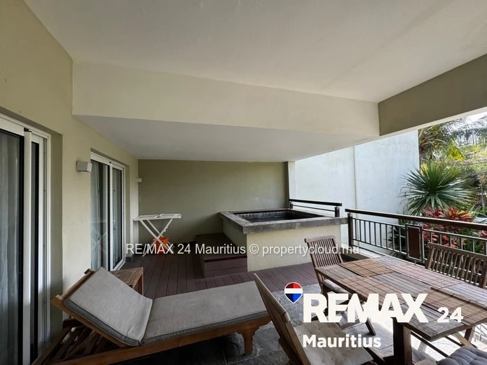 Cape Bay Living - 2-Bedroom En Suite Units with Private Jacuzzi