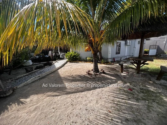 4-Bedroom Villa with Private Pool for Sale in Pointe aux Sables