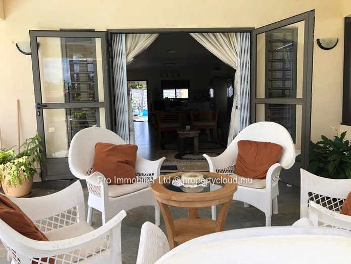 FOR SALE: Contemporary 3-Bedroom Villa with Pool ,Black Rock, Tamarin