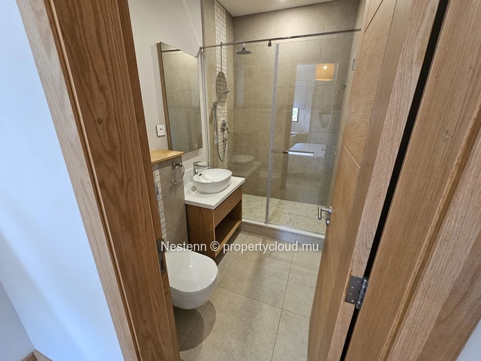 Luxury 4-bedroom en suite apartment with magnificent views of nature, the sea, and the islands of northern Mauritius
