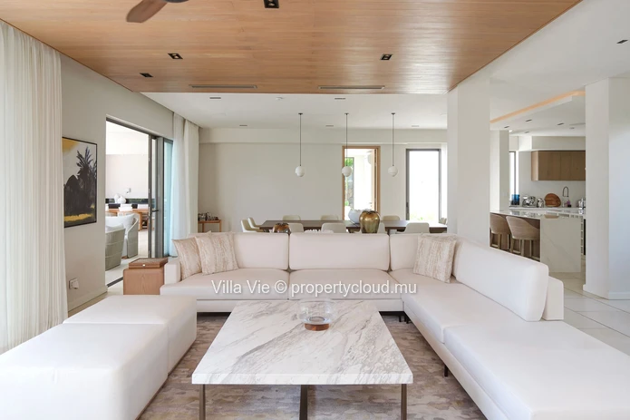 Pointe de Flacq - Upscale 6-bedroom villa