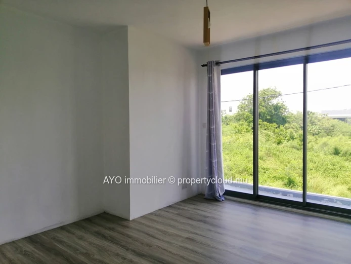 A VENDRE BIEN EXCEPTIONNEL -Maison moderne de 4 chambres avec piscine à Pereybere