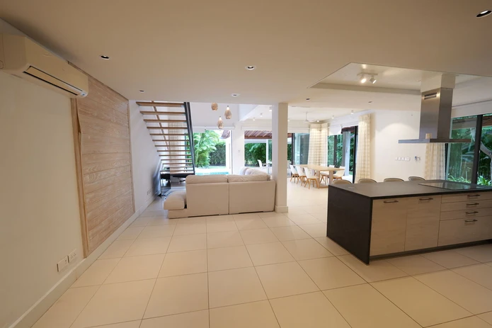 Luxurious Waterfront Villa with Private Pool in Rivière Noire - Black River Area - 237m² living space - Boat Garage -...