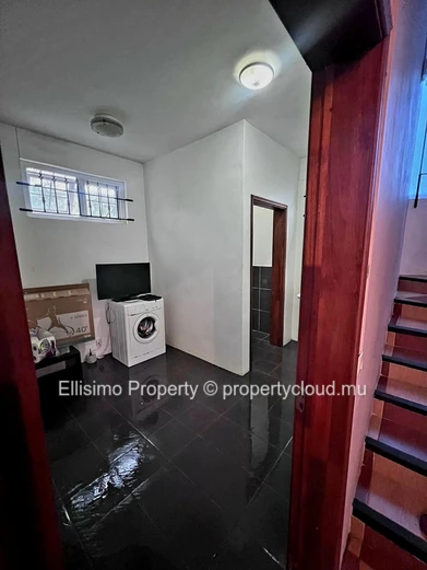 FOR RENT | Charming 3-Bedroom House with Private Pool | Calodyne