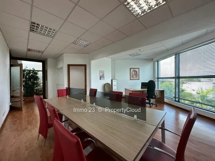 Office - 53m2 - Eb00e8ne - Ref. BU76630LO