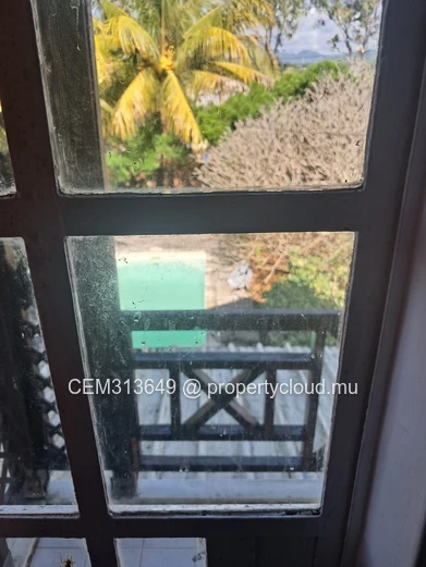 3 Chambres Maison avec Piscine à Vendre – Trou d'Eau Douce