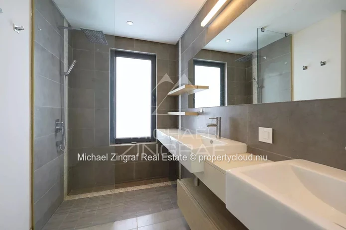 3-Bedroom Apartment in Mon Choisy