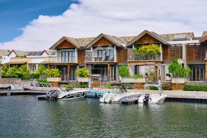Duplex 3 chambres sur La Balise Marina avec PONTON PRIVATIF