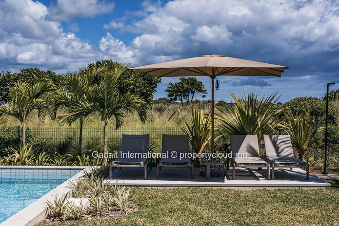 Luxury Short-Term Rental Villa in Mont Choisy Golf - 4 bedrooms and pool