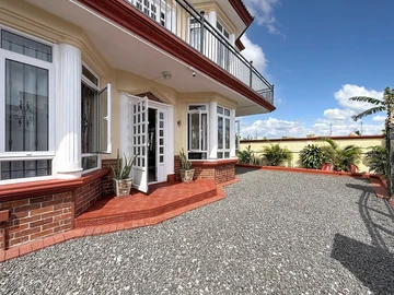 7 Bedroom House