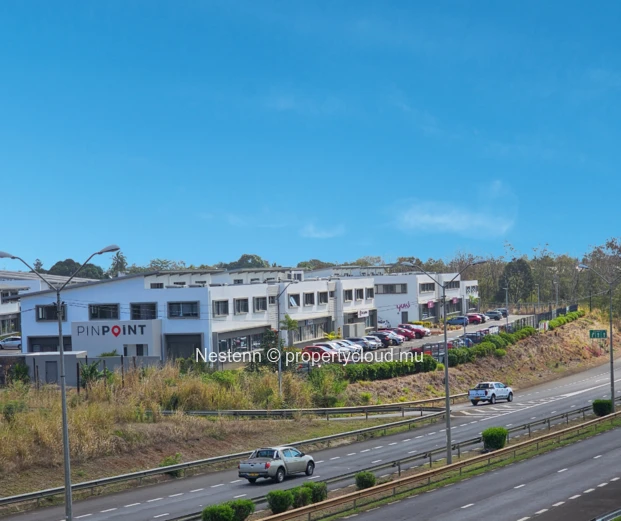 Prime office space with unmatched visibility – Ideal for your business growth!