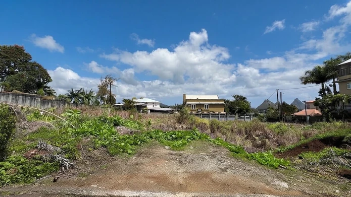 Prime  residential Plot of 1,046 m² – Ideal for your dream home