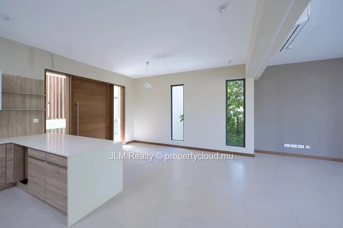 Appartement avec Piscine Privative à Vendre à Pointe aux Canonniers, Île Maurice