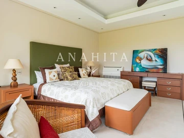 5 Bedroom Villa