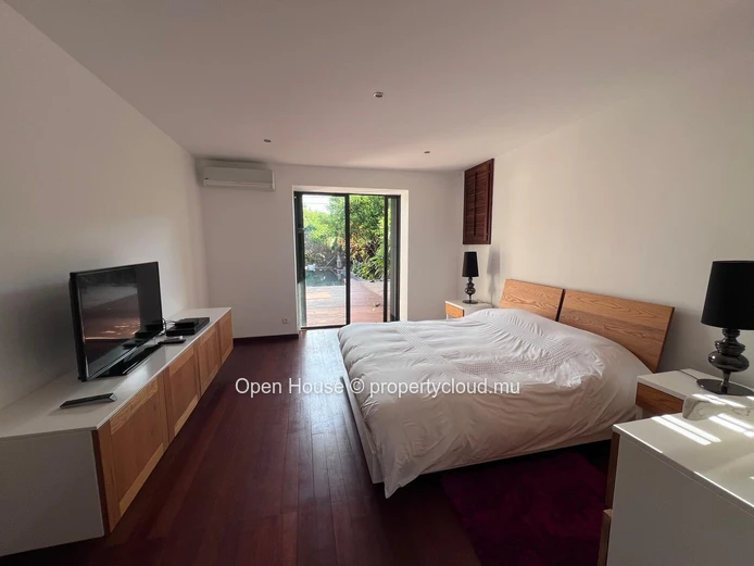 Villa d'architecte 4 chambres avec piscine à vendre à Péreybère
