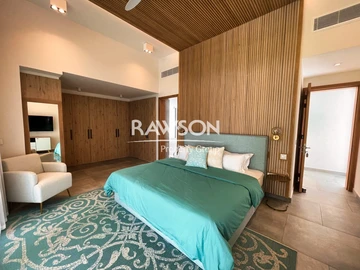 4 Bedroom Villa