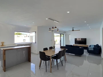 4 Bedroom Villa