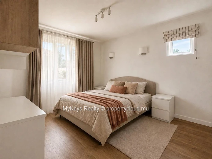 Spacious 5-Bedroom Villa Semi furnished - Central Tamarin