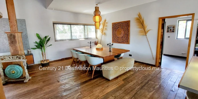 Resale Villa | Pereybere | Balinese-Style Architecture | Private Pool
