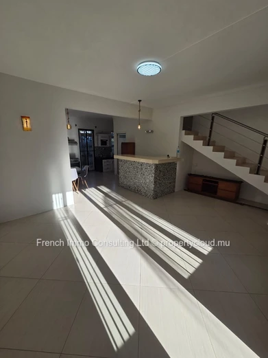 Maison 2 chambres avec jardin a mon Choisy