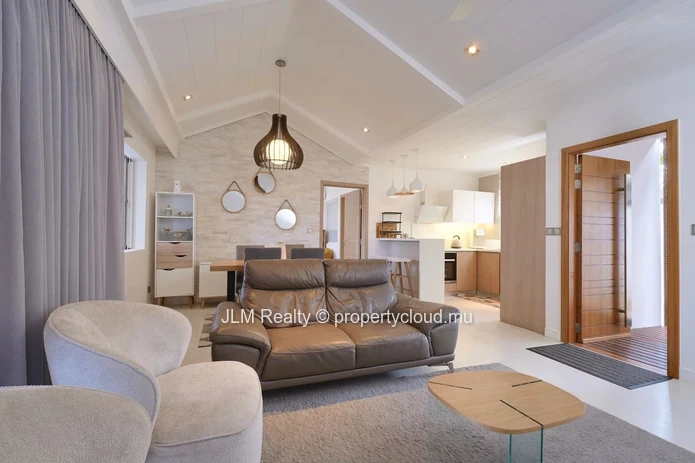 Villa Meublée avec Piscine Privée à Vendre à Grand Baie, Île Maurice