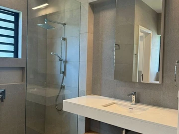 4 Bedroom Apartment