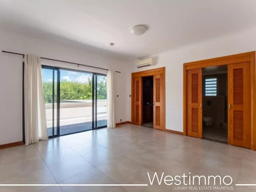 7 Bedroom Villa
