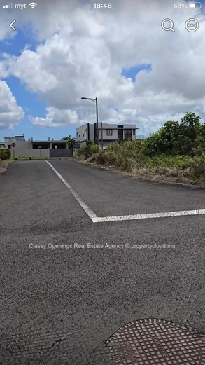 492m² Corner Residential Plot in Highlands — Near Schools & Shops