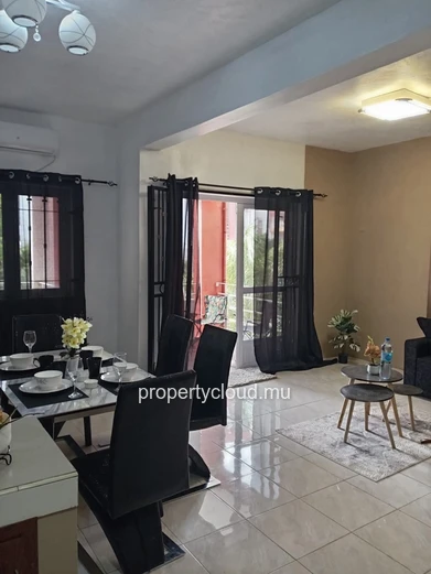 À LOUER – Appartement rénové avec piscine commune - Pereybère