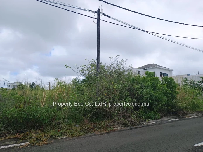 11.42P Fairview Residential land: No neighbours at the back of plot.