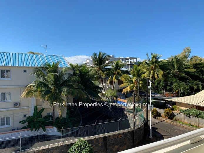 Beau Complexe de 6 appartements