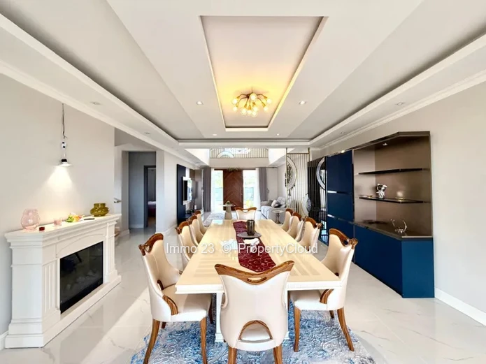 House / Villa - 5 bedrooms - Highlands - Ref. MA87143VE