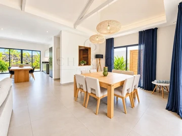 4 Bedroom Villa