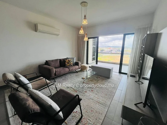 Penthouse Moderne de 2 Chambres avec Vue Panoramique sur le Parc à Louer à Phoenix, Île Maurice