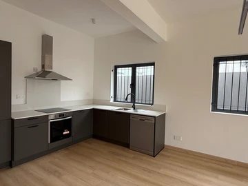 4 Bedroom Townhouse, Duplex