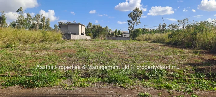789 m² Balaclava Plot on Paved Street — Ideal for Complex