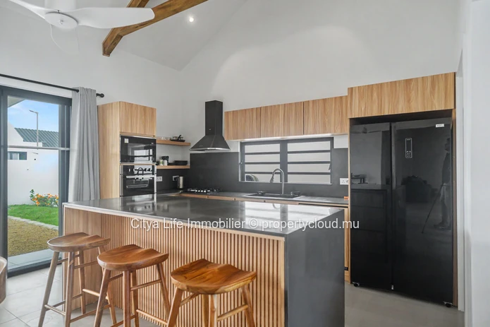 Maison 3 chambres avec piscine à vendre à Mont Mascal (180 m²)