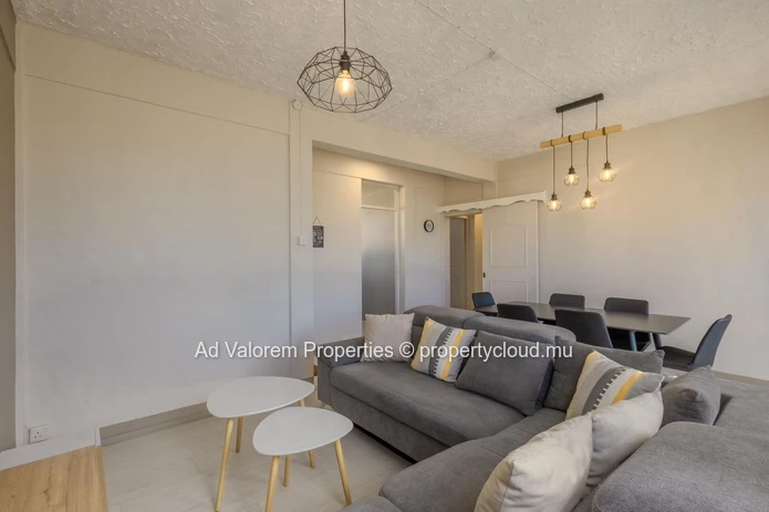 Charming semi-furnished apartment for sale in Curepipe! 52m2