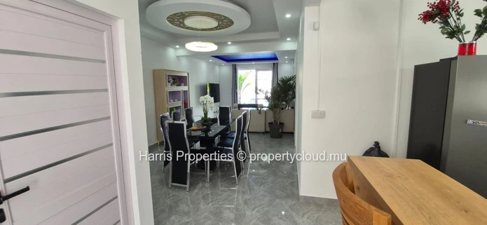 Magnifique villa en duplex à vendre à Grand Baie