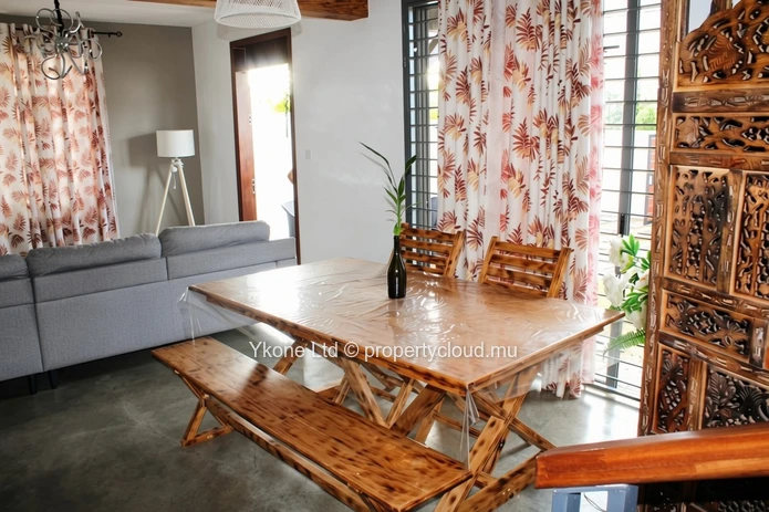 House To Rent In Trou aux Biches